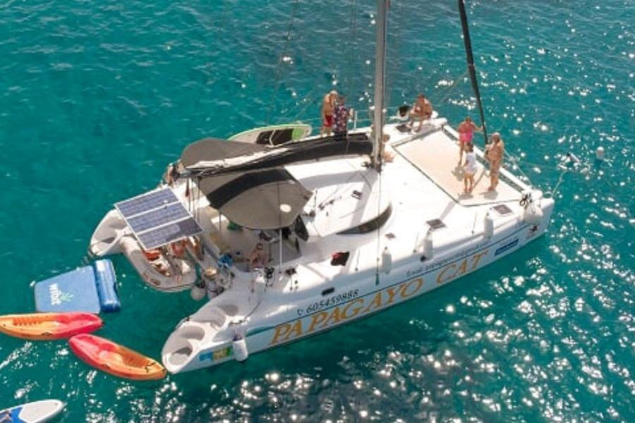 private-catamaran-lanzarote_2_l