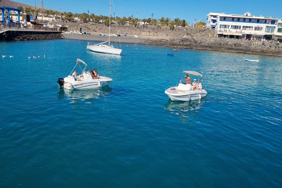 rent-a-boat-in-lanzarote3_l