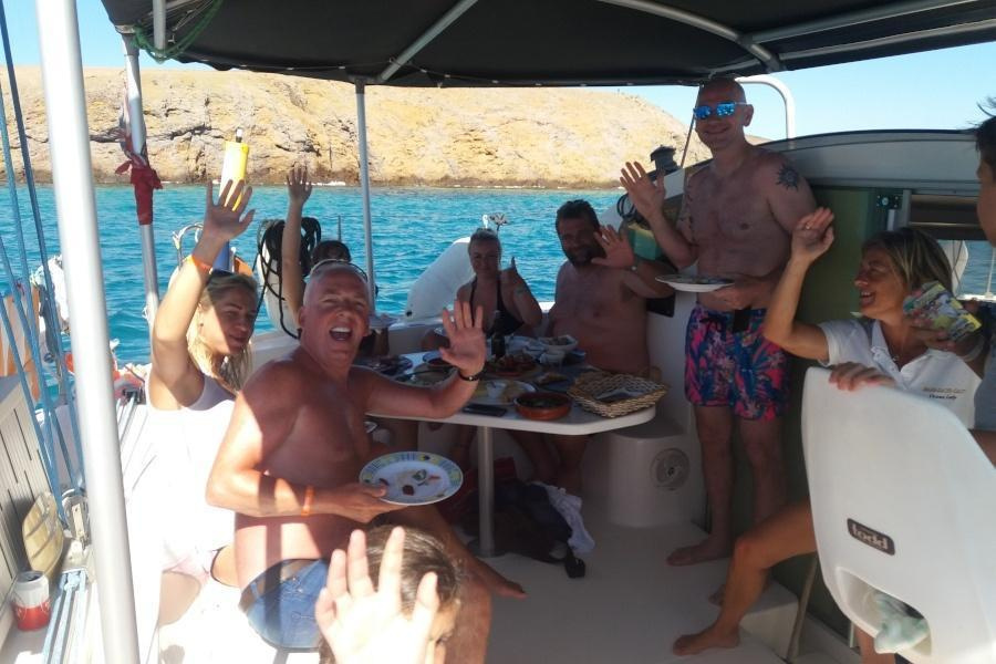 private-catamaran-lanzarote_4_l