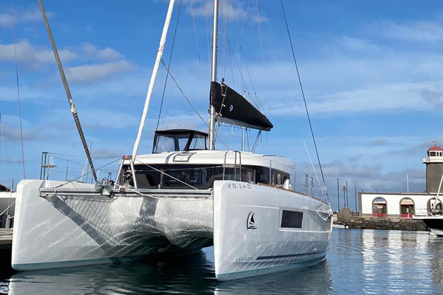 papagayo-beach-lanzarote-private-catamaran_5_l