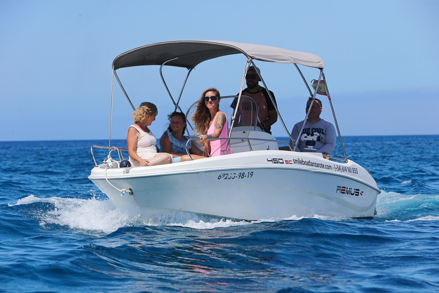 rent-a-boat-in-lanzarote5_l